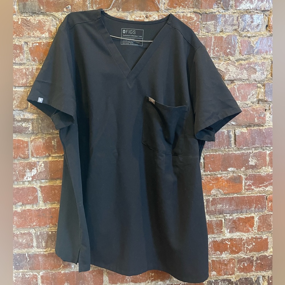 Black womens XXXXL Figs Scrub Top